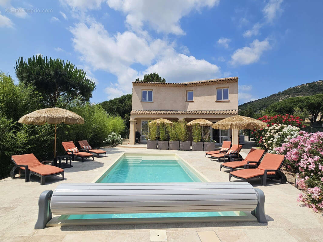 Maison à PLAN-DE-LA-TOUR