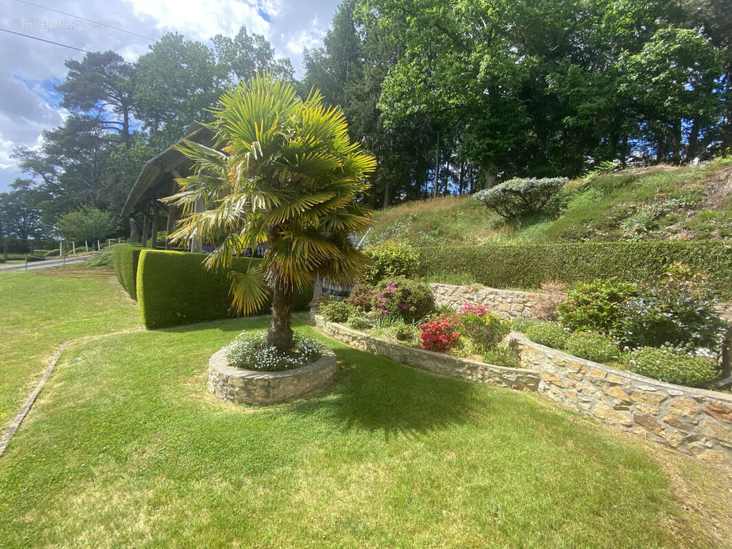 Maison à MONTREUIL-DES-LANDES