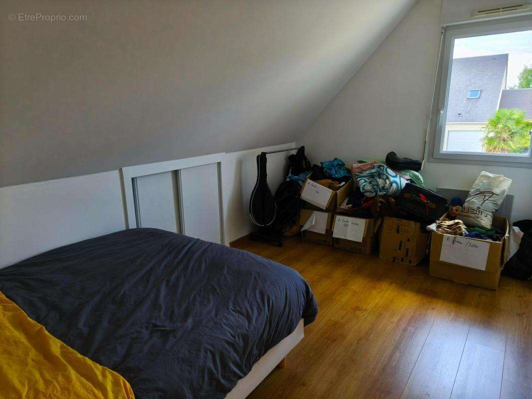 Maison à FEUGUEROLLES-BULLY