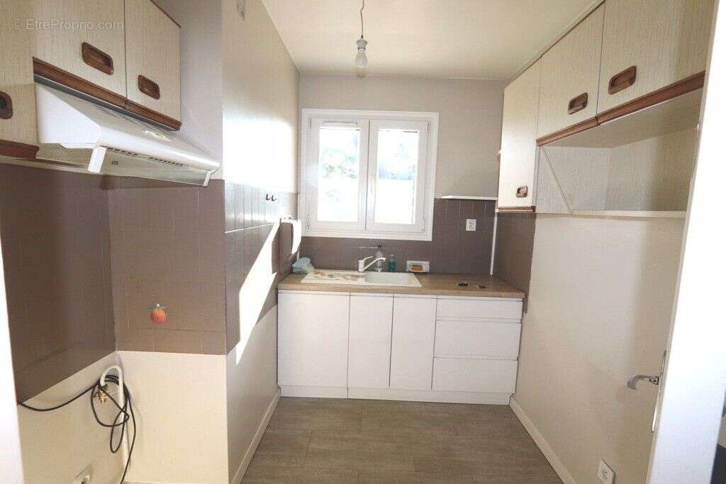 Appartement à LES PAVILLONS-SOUS-BOIS