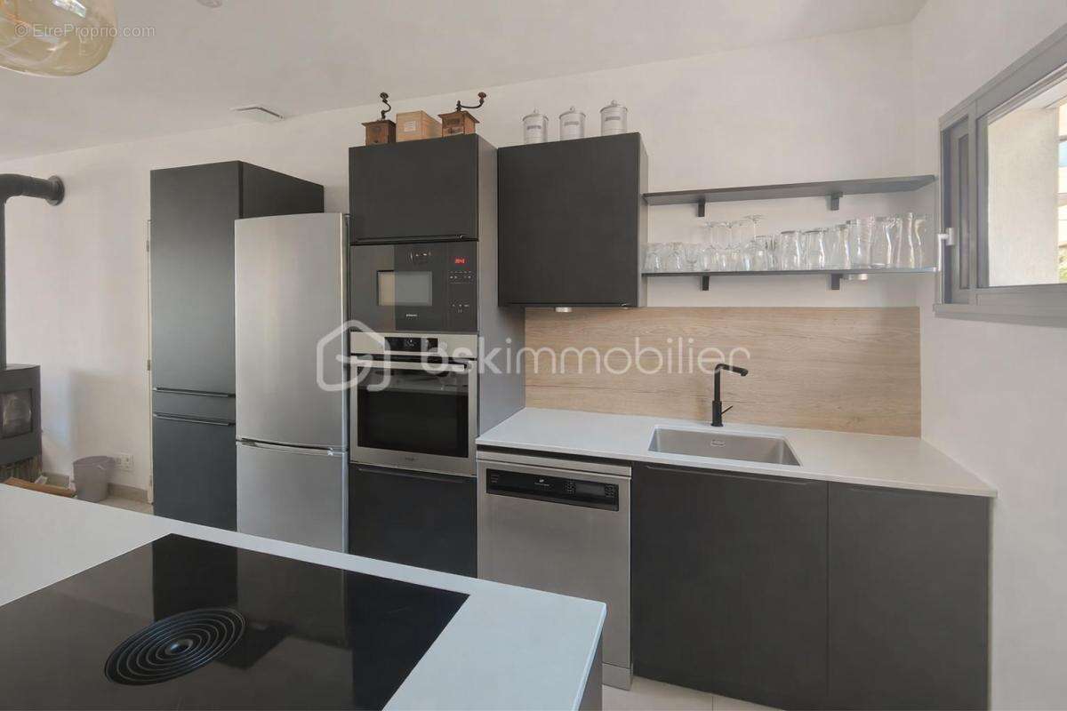 VISAN – Maison contemporaine de plain-pied avec piscine, prestations haut de gamme et environnement privilégié - photo 2