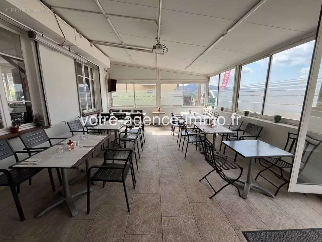 Commerce à COLOMARS