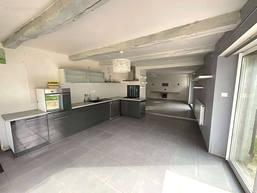 Maison à BAULAY