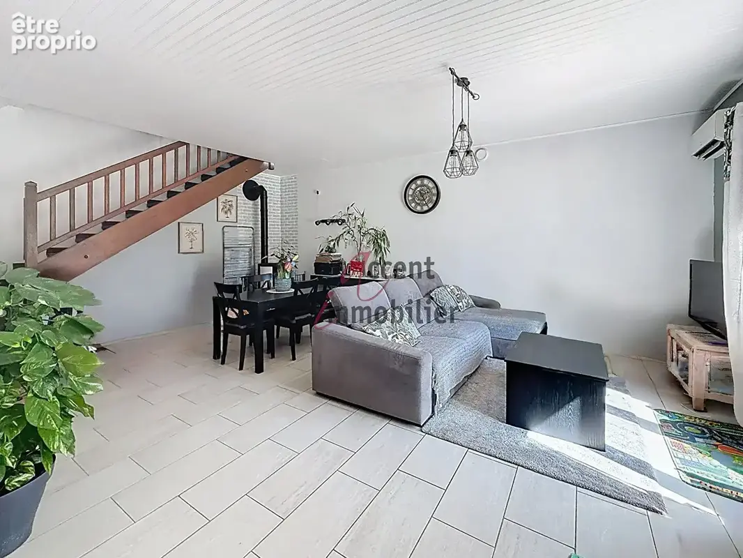 La Crau de Châteaurenard : Partie de Mas en campagne sur 712 m² de terrain. - photo 6