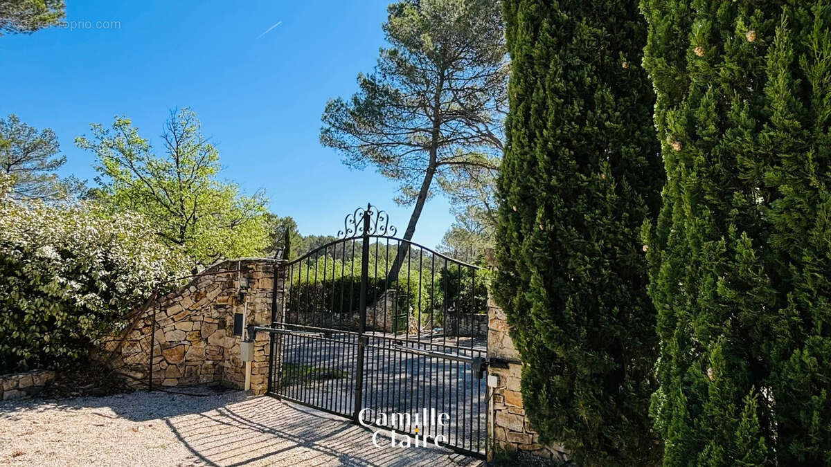Maison à PEYNIER