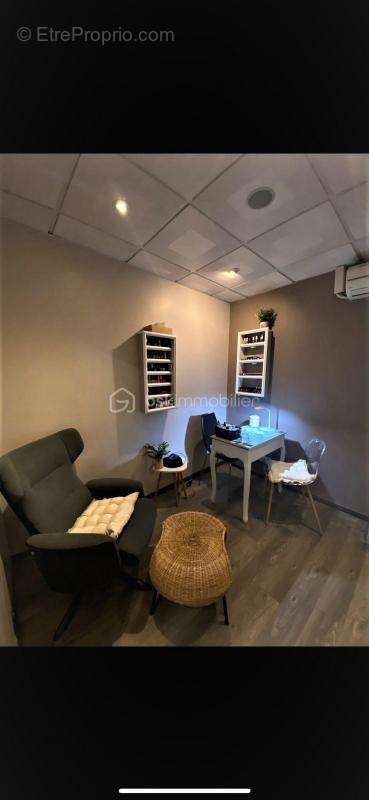 Commerce à NEUILLY-PLAISANCE