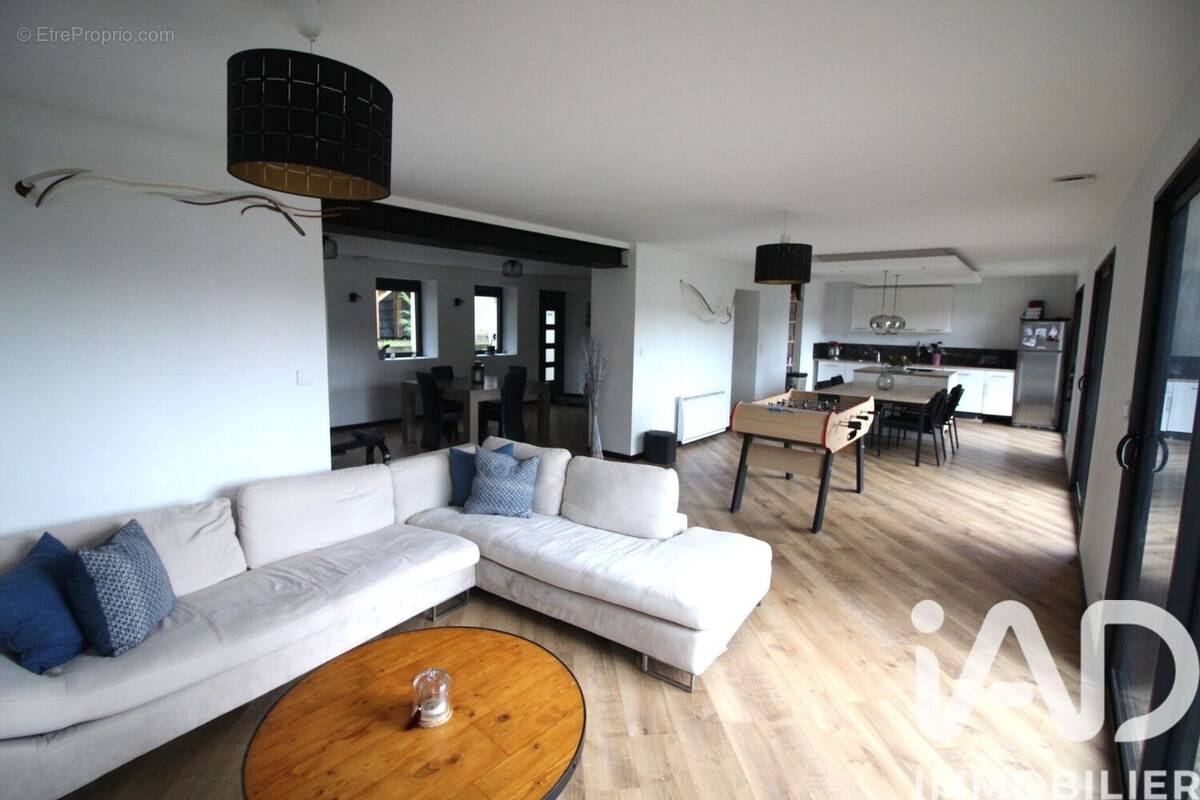 Photo 1 - Maison à DEVILLE-LES-ROUEN