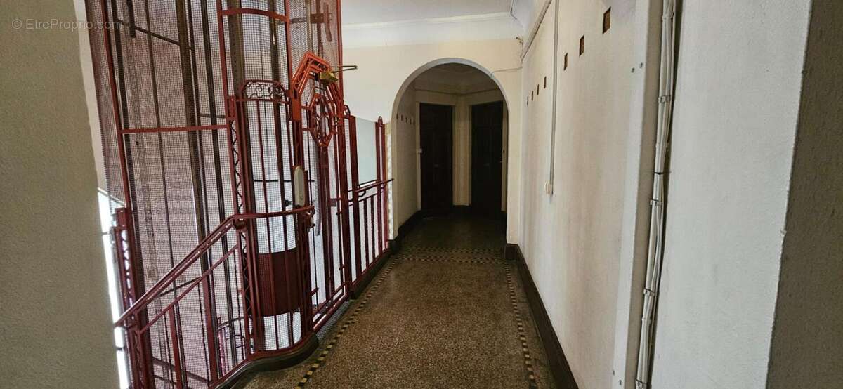 Appartement toulon centre  t4 - photo 7
