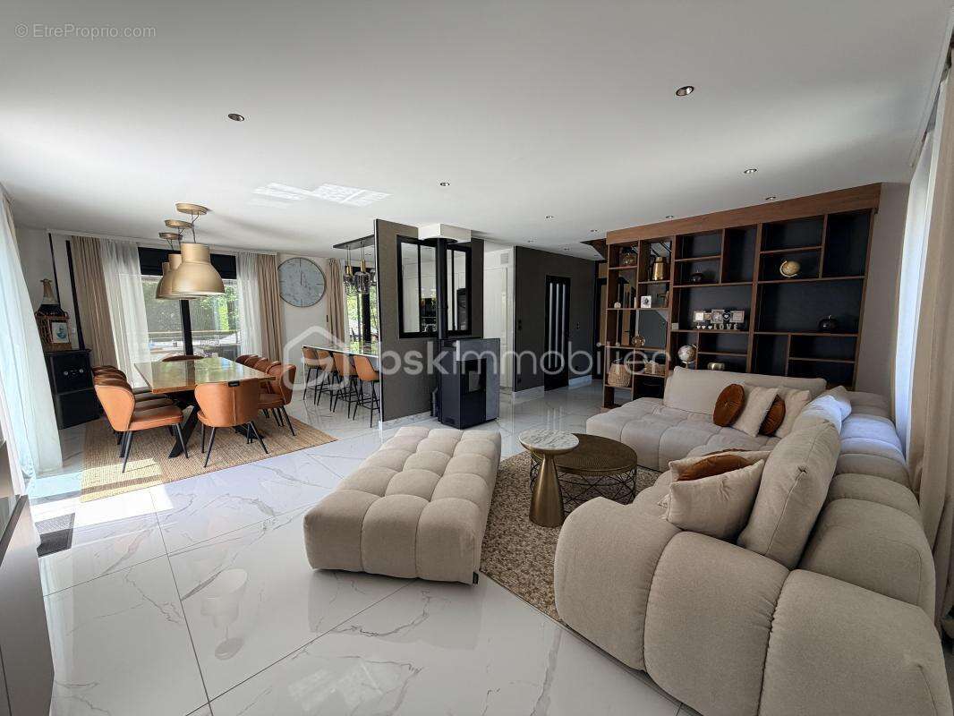 Sublime maison sur 3 niveaux, 4 chambres, une piscine et de très beaux matériaux - photo 16
