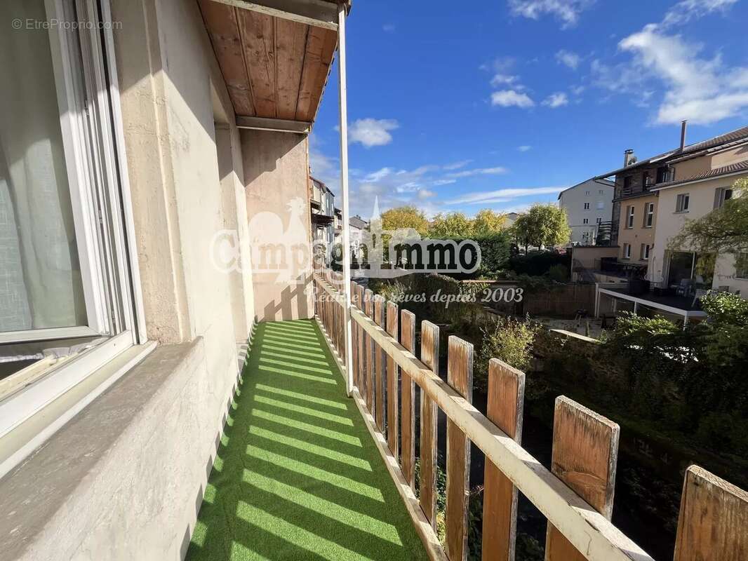 Appartement à PONTCHARRA-SUR-TURDINE