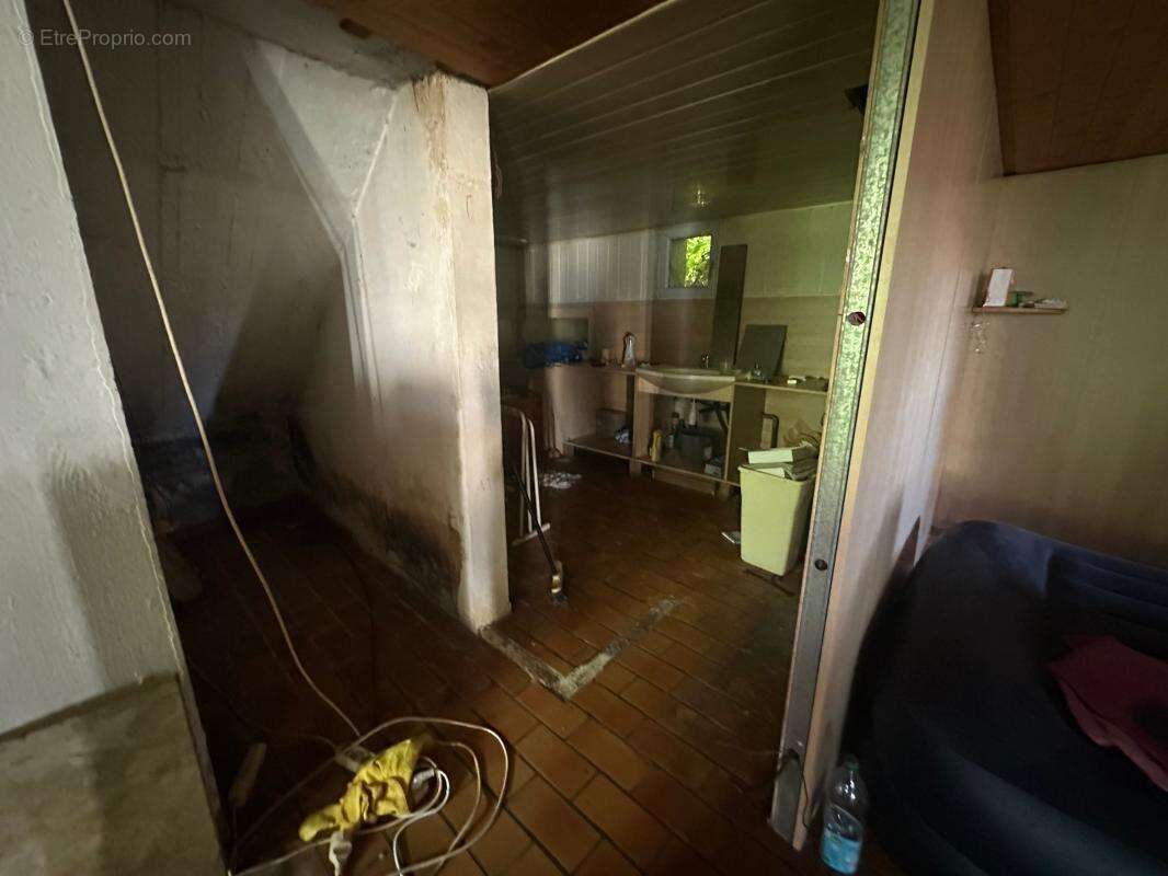 Grenay – Maison à fort potentiel de 140 m² avec terrain constructible - photo 13