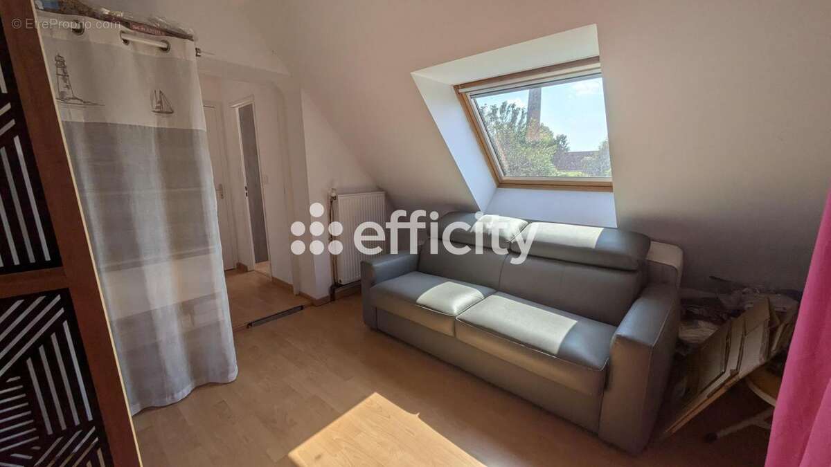 Maison à GONDECOURT