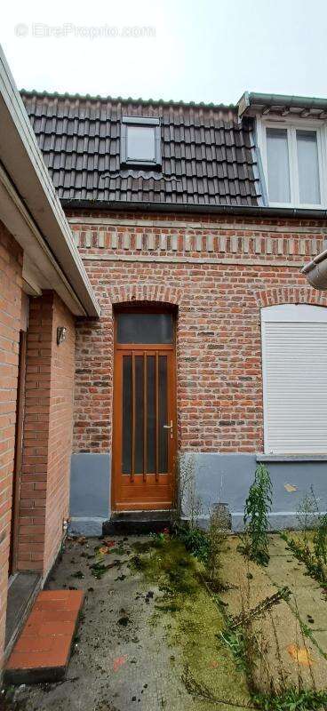 Maison à AUBERCHICOURT