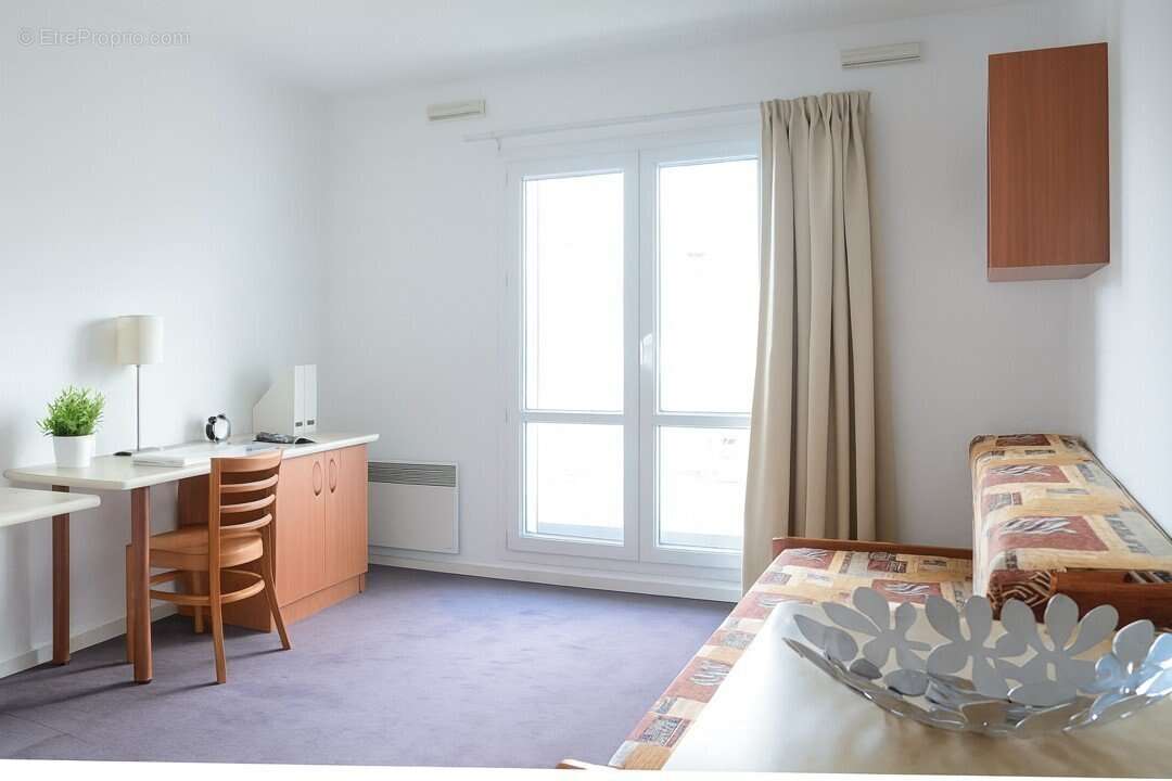 Appartement à PARIS-14E