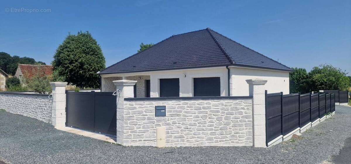 Maison à NOYERS-SUR-CHER