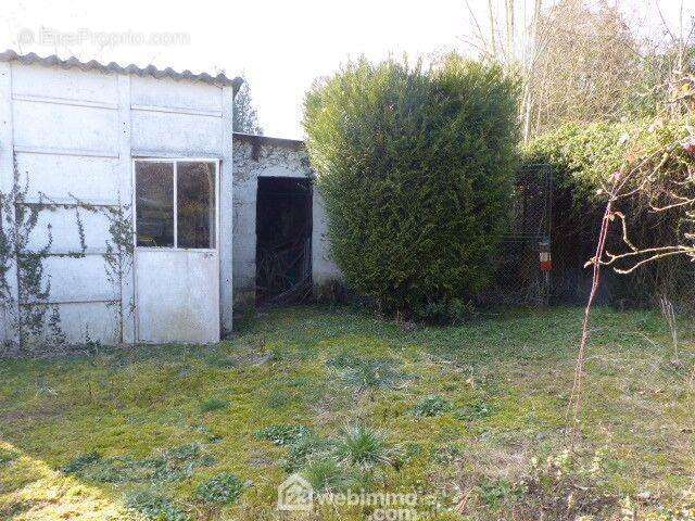 Ce terrain n&#039;attend plus que vous et votre projet - Terrain à CHAILLEVOIS