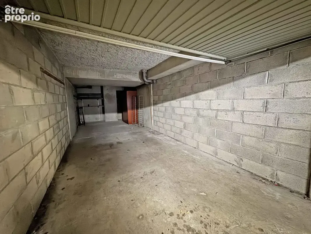 Vence Centre-ville   Spacieux 3 pièces de 90 m2 avec terrasse et grand garage - photo 9