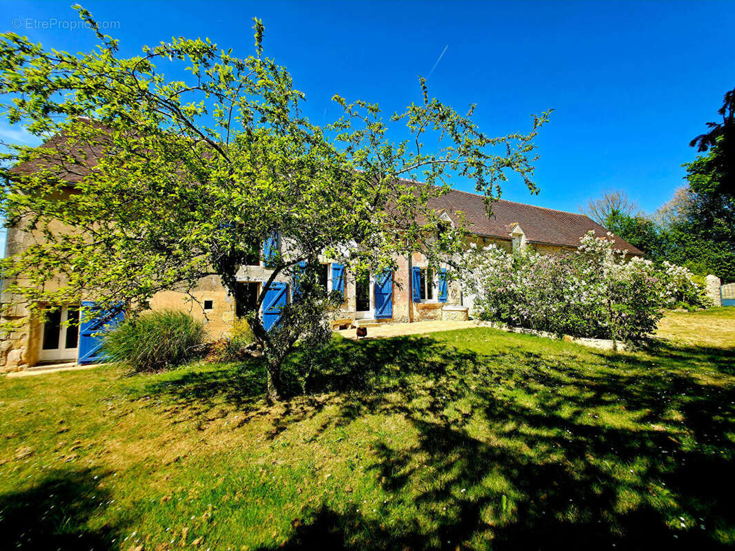 Maison à LE GUE-DE-LA-CHAINE