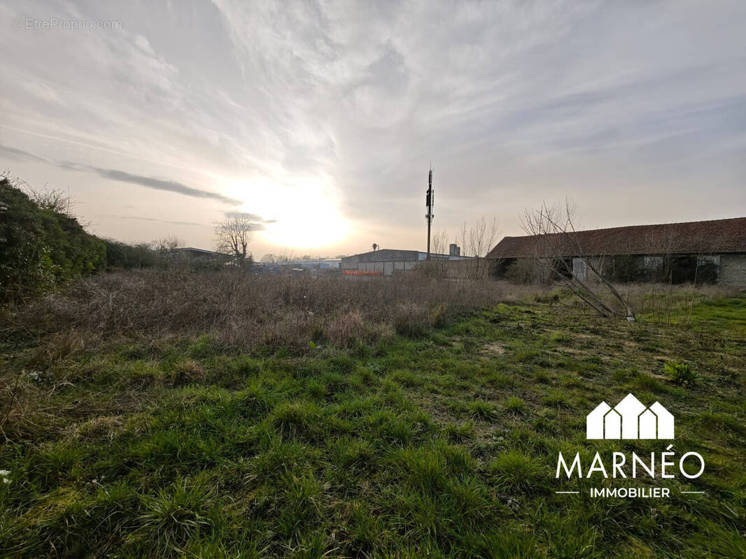 Terrain à CHALONS-EN-CHAMPAGNE