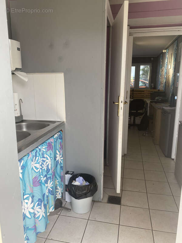 Commerce à SAINT-LEU