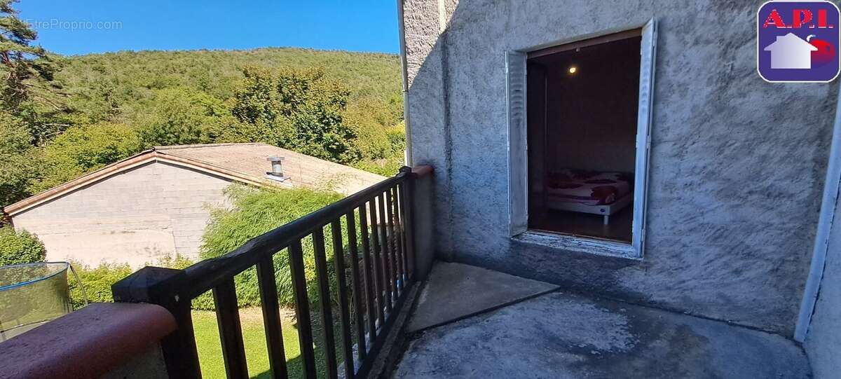 Maison à L&#039;AIGUILLON