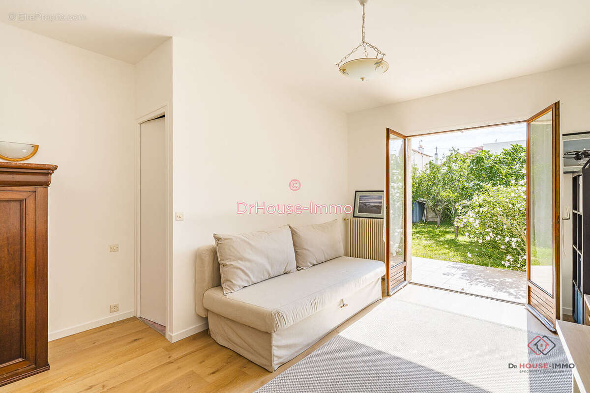 Maison 158 m² à Gagny  - photo 5