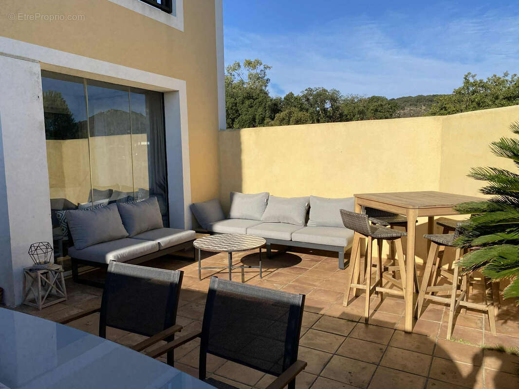 Appartement à GRIMAUD