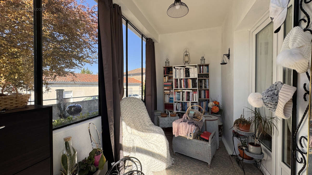 Maison à BARBEZIEUX-SAINT-HILAIRE