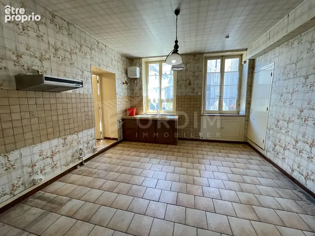 Maison Chablis 12 pièce(s) 320 m2 - photo 2
