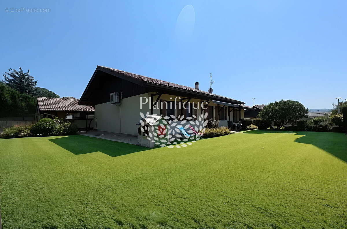 Maison à VETRAZ-MONTHOUX