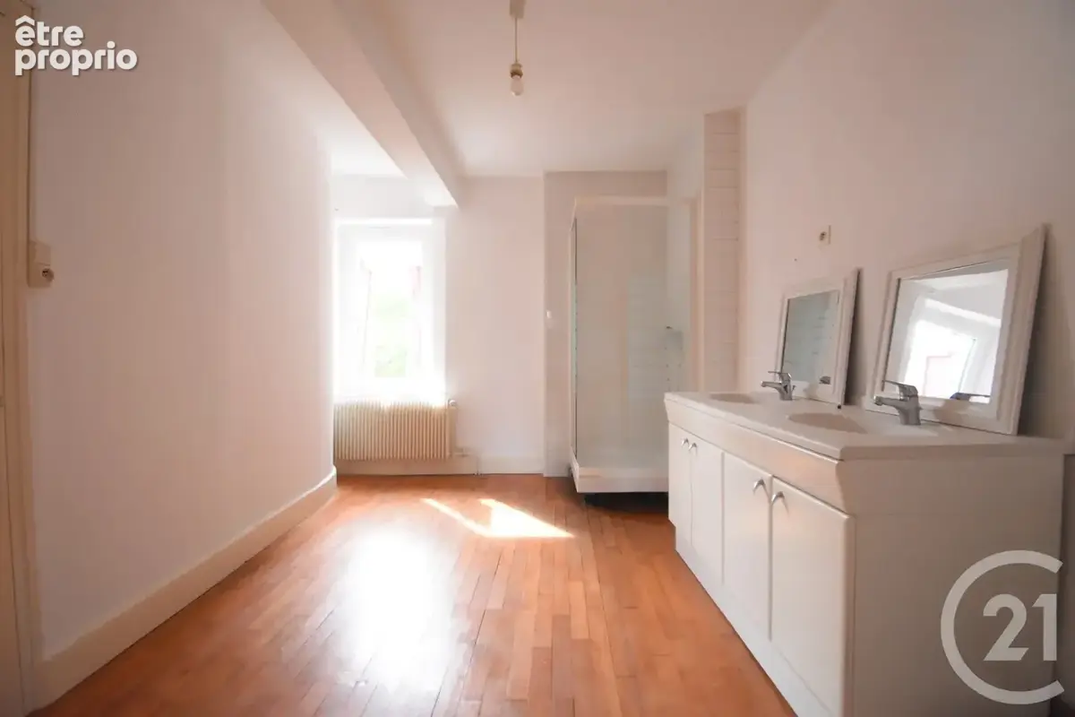 Maison 4 pièces 123 m² à vendre à Le Vernet (03200) - photo 9