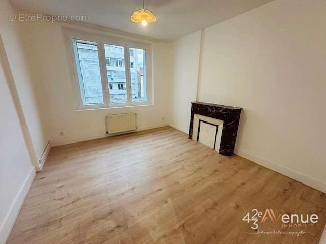 Appartement à SAINT-ETIENNE