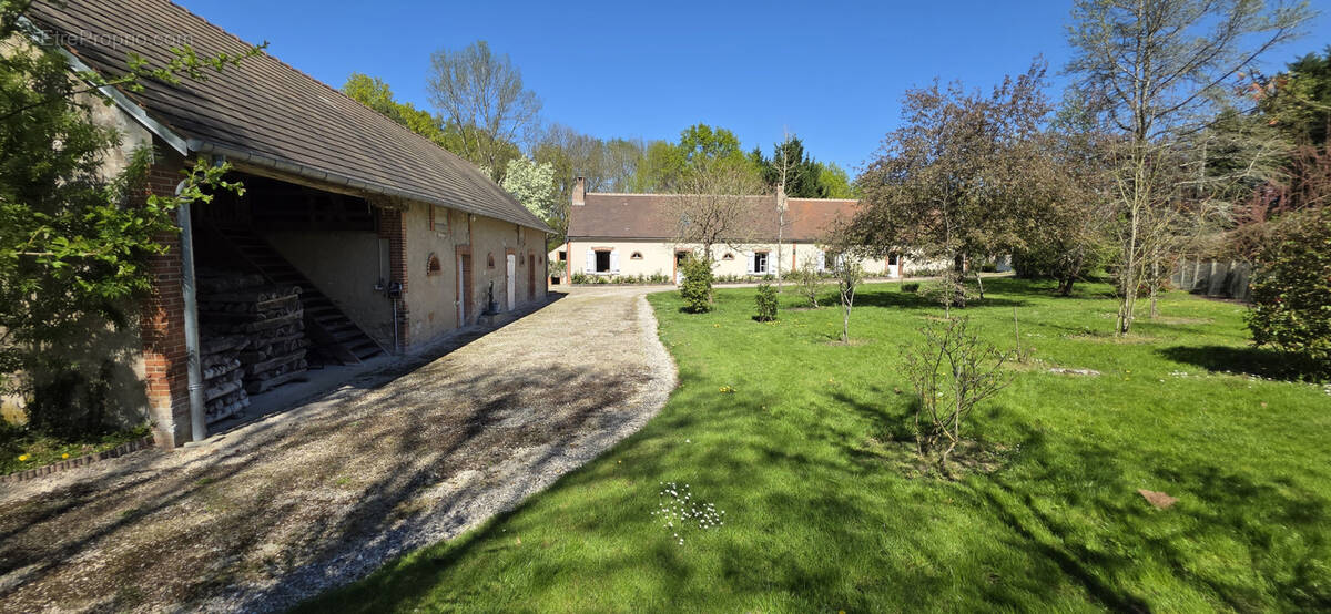 Maison à BEAUMONT-DU-GATINAIS
