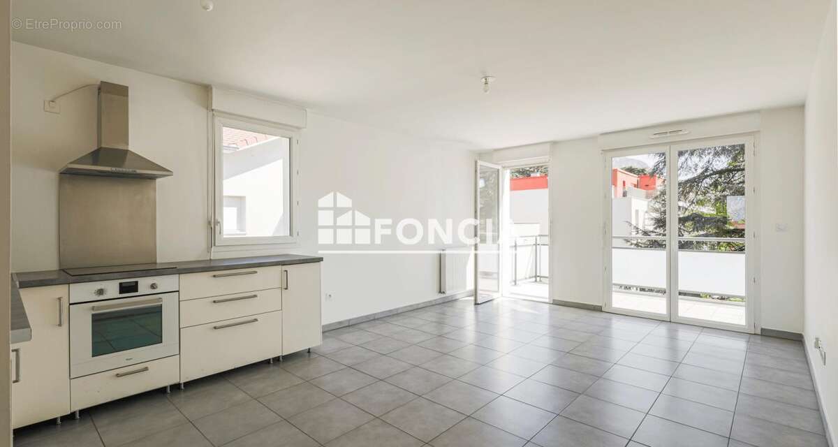 Appartement à SAINT-EGREVE