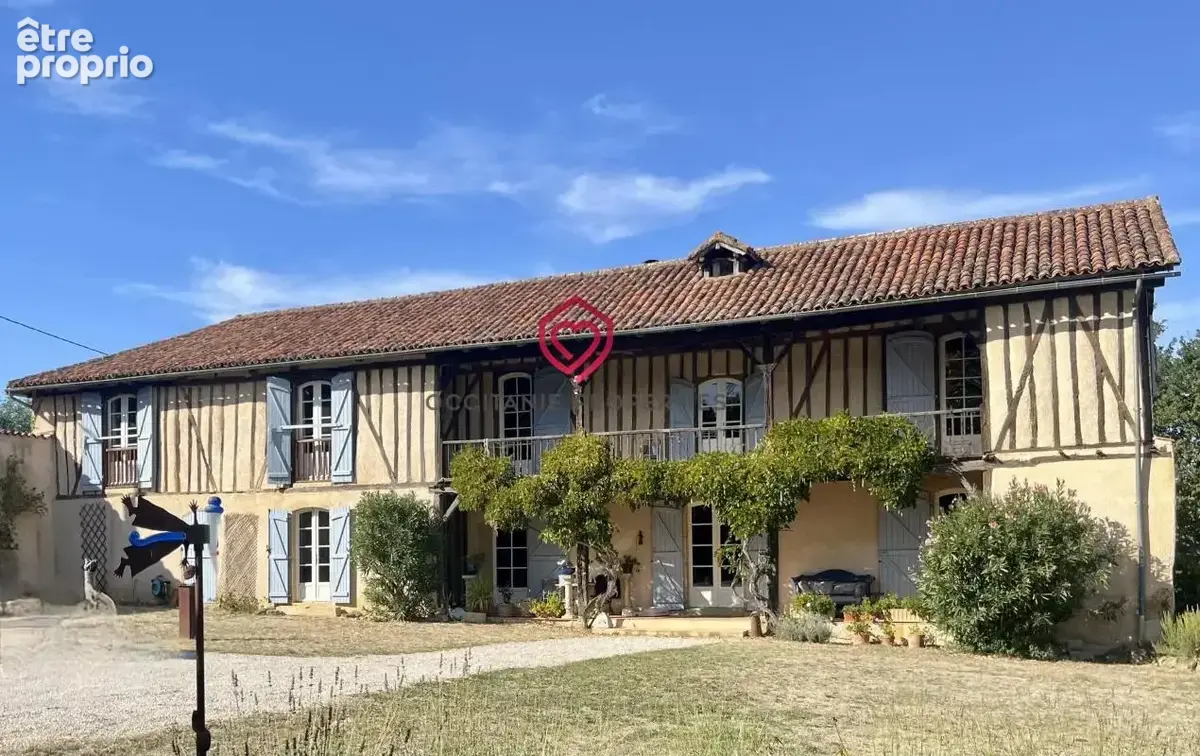Magnifique maison rénovée au charme authentique à Miélan - photo 1