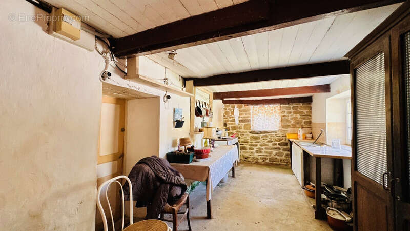 Maison à CAST