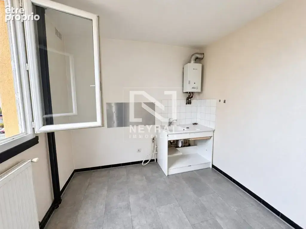 Appartement rénové deux chambres + dressing - photo 4
