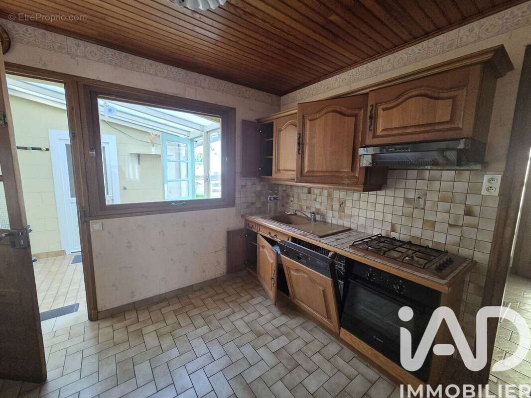 Photo 2 - Maison à ETRUN