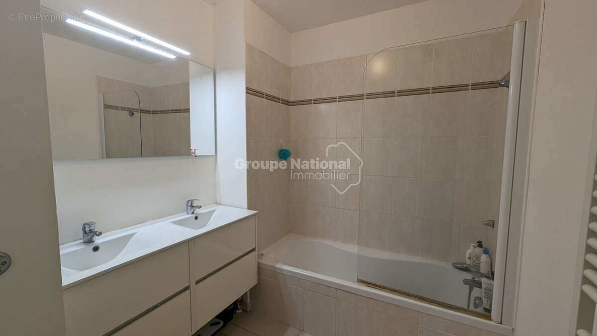 Appartement à LE LUC