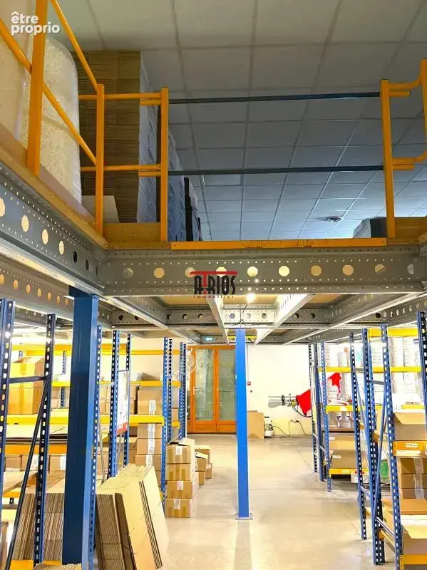 Entrepot + bureaux ou habitation 670 m² - photo 3
