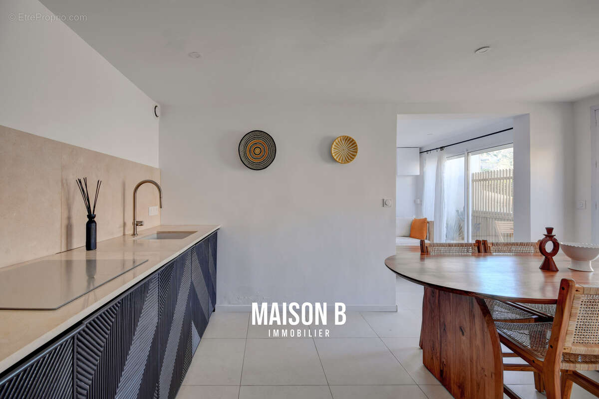 Appartement à MARSEILLE-8E