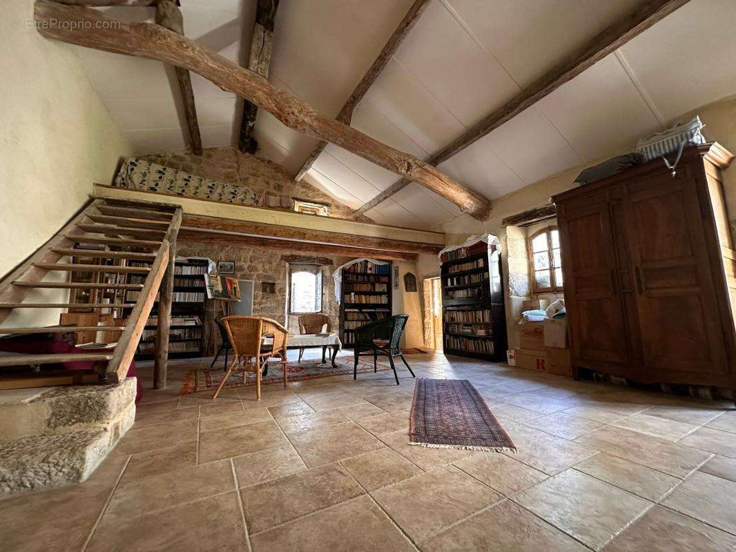 Maison en pierre avec terrasse - photo 11
