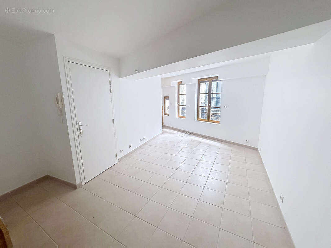 Appartement à SAINT-ETIENNE