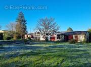 Maison à SAINT-MORILLON