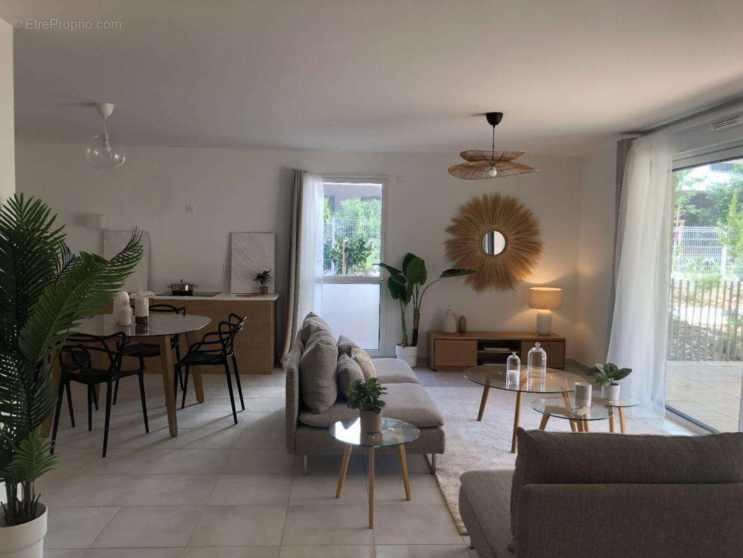 Appartement à HYERES