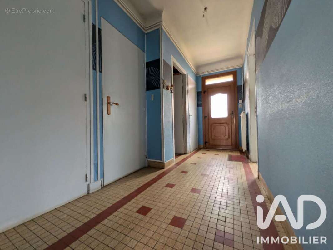 Maison 102 m² à Dugny-Sur-Meuse  - photo 3