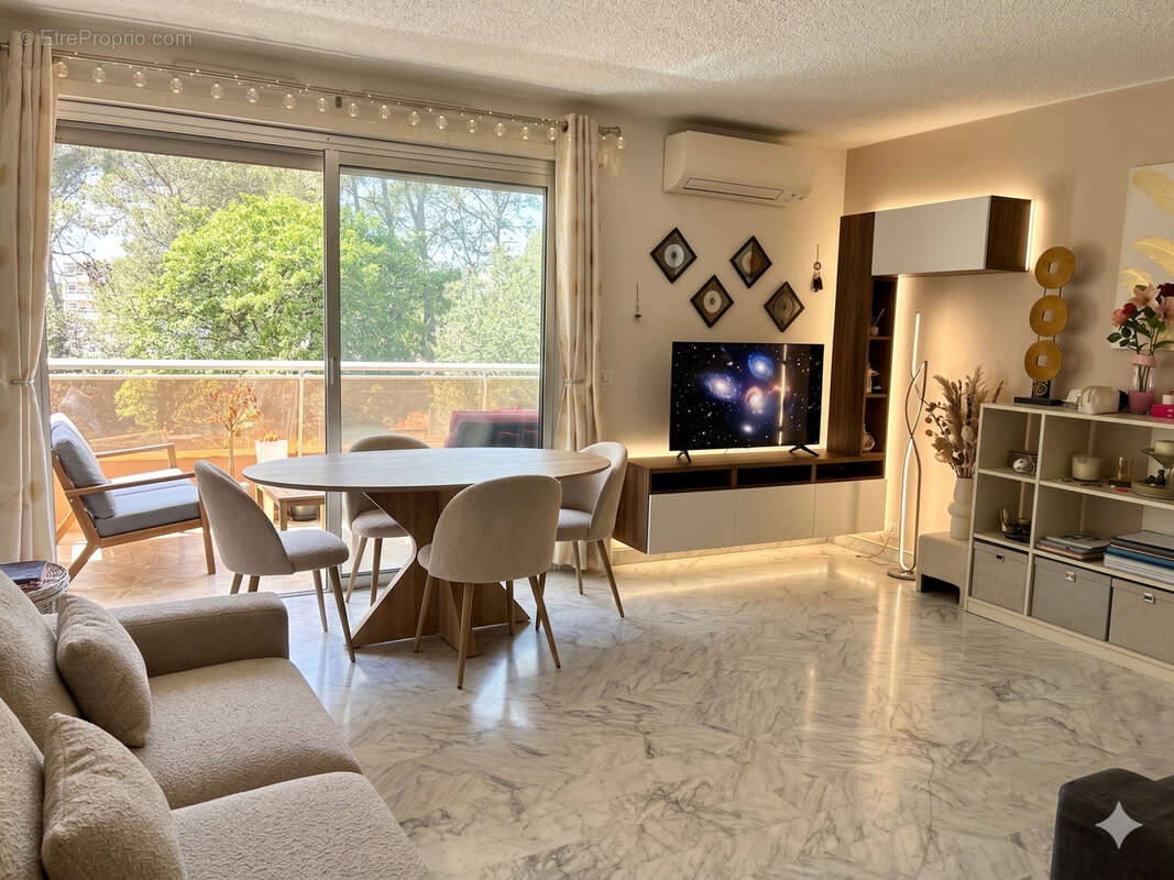 Appartement à LE CANNET