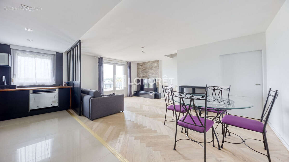 Appartement à PONTAULT-COMBAULT