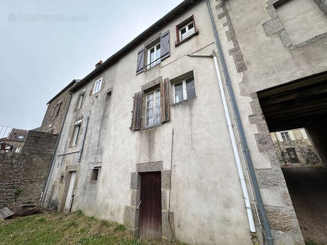 Appartement à LORMES