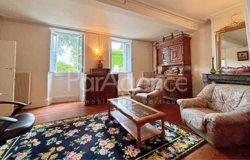 Maison à CORME-ECLUSE